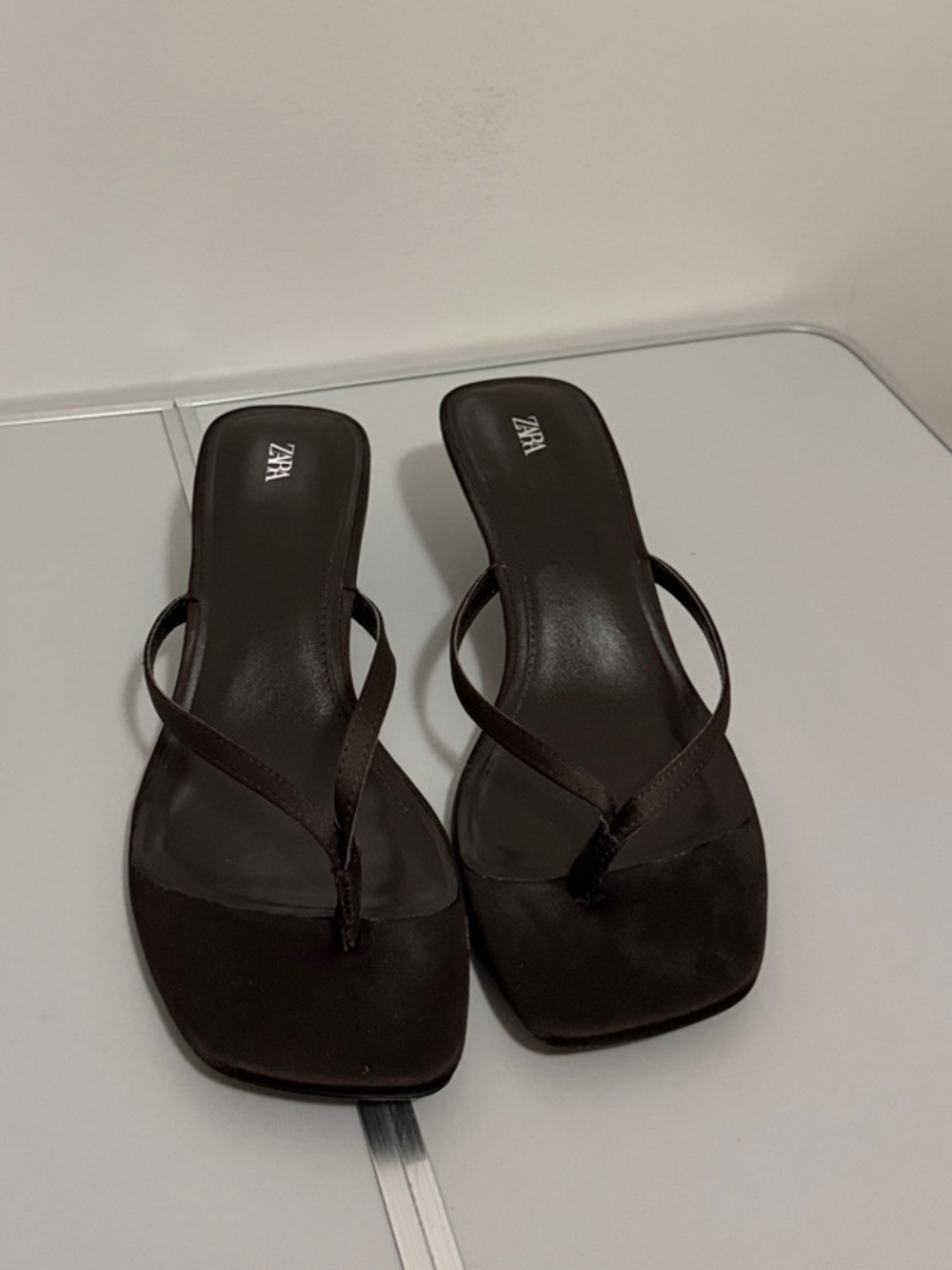 Zara Women’s Chocolate Brown Square-Toe Thong Heeled Sandals